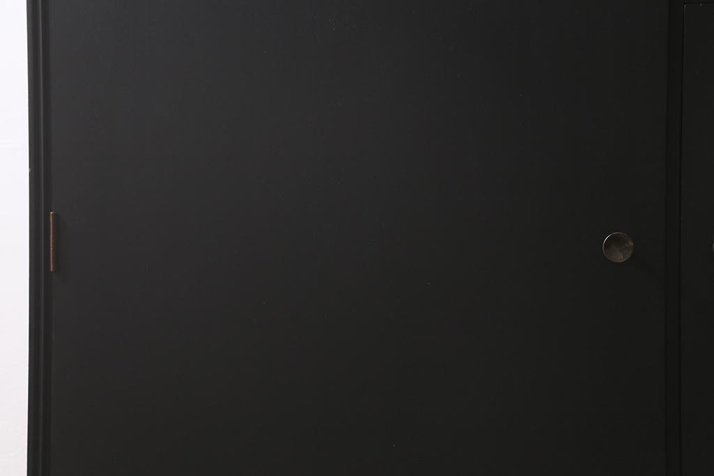 北欧ビンテージ　ペイント家具　チーク材　MEREDEW社(メレデュー)社 ブラックペイントがモダンな雰囲気のワードローブ(洋服タンス、チェスト)(R-043265)