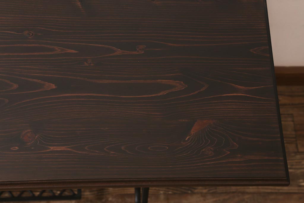 和製アンティーク　リバー社(RIVER)　リメイク　昭和初期　珍しいデザインのミシンテーブル(サイドテーブル、カフェテーブル、ミシン台)(R-043269)