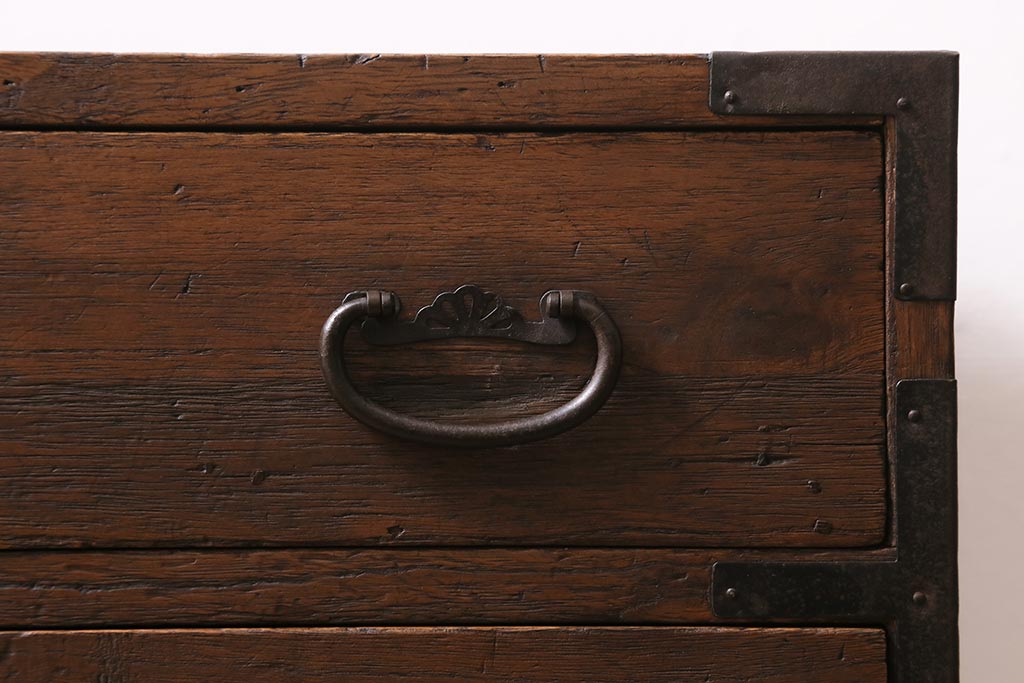 アンティーク家具　昭和初期　前面桐材　古い木の質感が味わい深い小タンス(引き出し、時代箪笥、整理タンス)(R-043321)