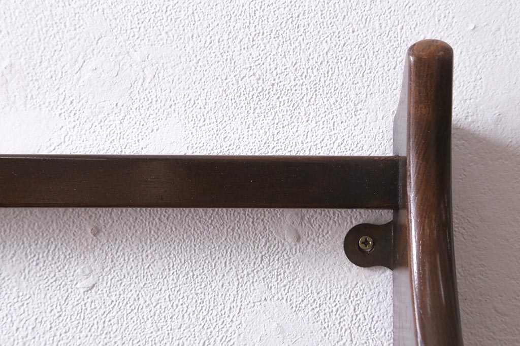ヴィンテージ家具　イギリスビンテージ　ERCOL(アーコール)　大人の雰囲気漂う上質な壁掛け収納(ウォールシェルフ、吊り戸棚)(R-043385)