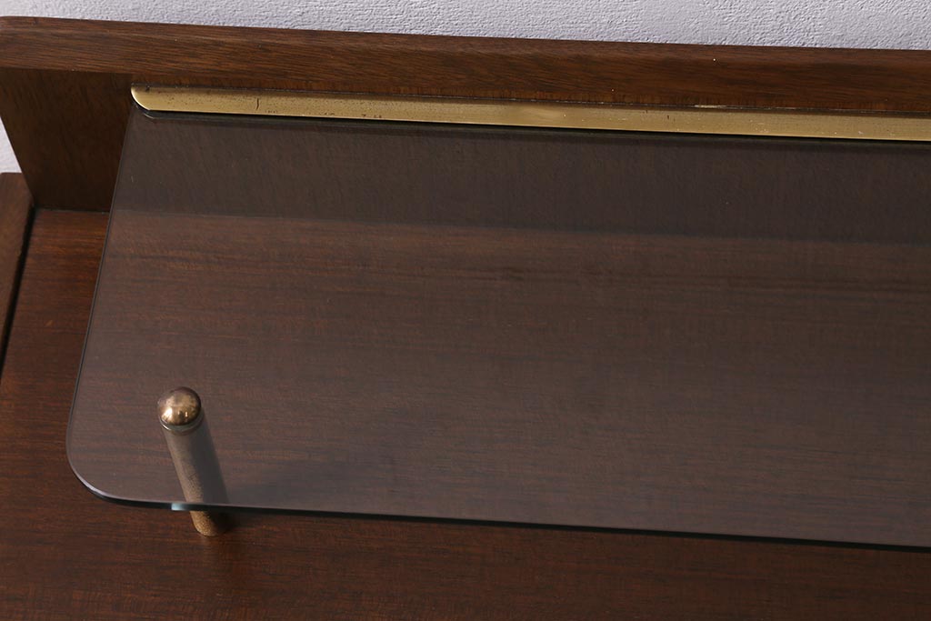 ヴィンテージ家具　北欧ビンテージ　G-PLAN(ジープラン)　BB(Black&Brass)シリーズ　希少!ユニセックスなデザインが魅力のドレッシングテーブル(姿見、ドレッサー、化粧台)(R-043482)