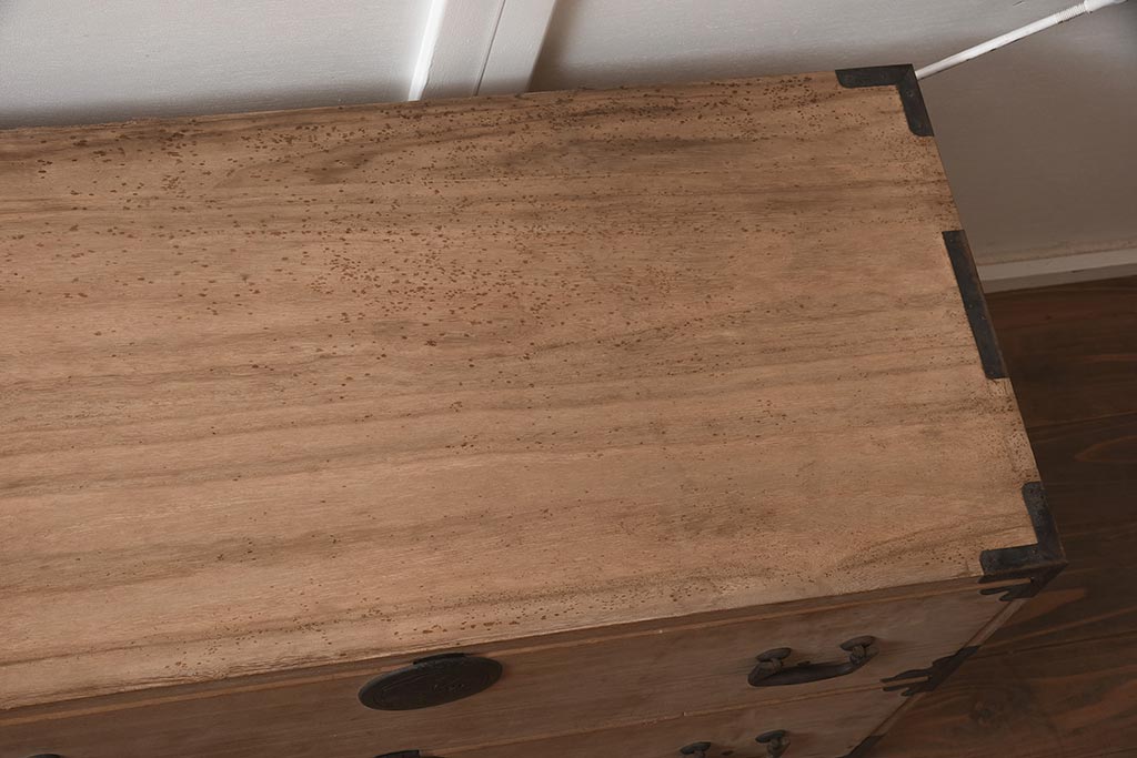 アンティーク家具　5杯　新潟産　総桐材　シンプルな重ねの衣装箪笥(引き出し、桐箪笥、桐たんす)(R-043486)