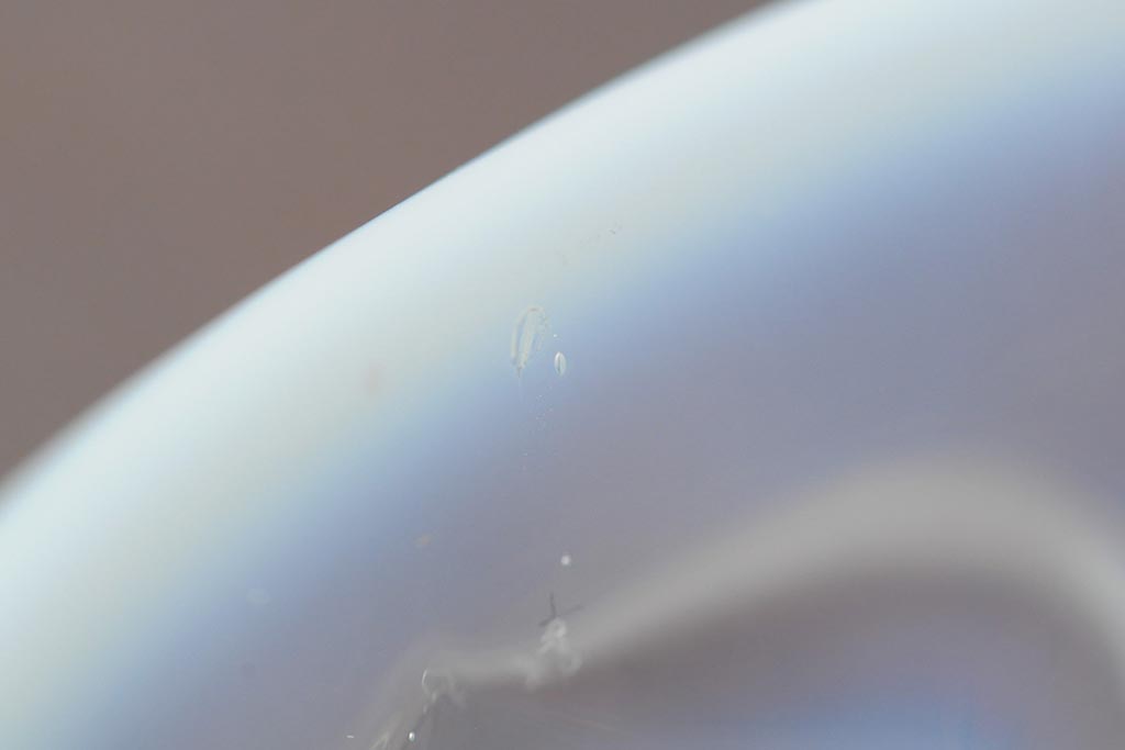 レトロ雑貨　昭和中期　乳白縁がかわいらしいプレスガラスの鉢2個(深皿、和食器)(R-043517)