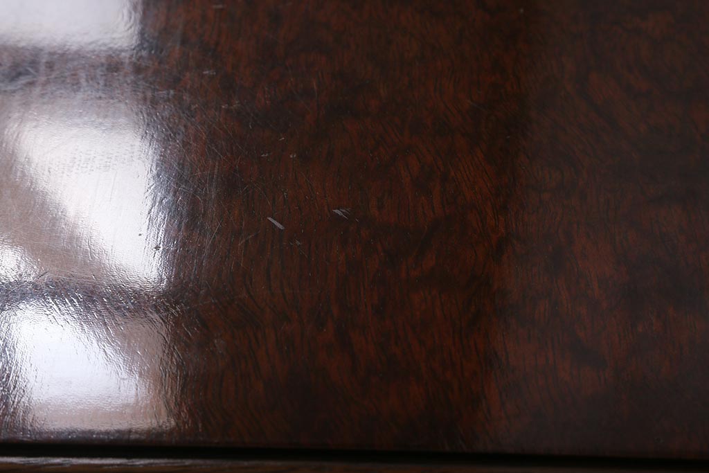 ビンテージ家具　オールドマルニ　maruni(マルニ木工)　棚付き　アンティーク家具とも馴染む木製のサイドテーブル(花台)(R-043574)