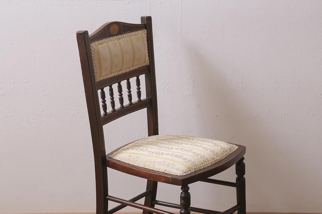 アンティーク家具　フランスアンティーク　ウォールナット材　象嵌入りの上品なチェア(椅子)(R-043606)