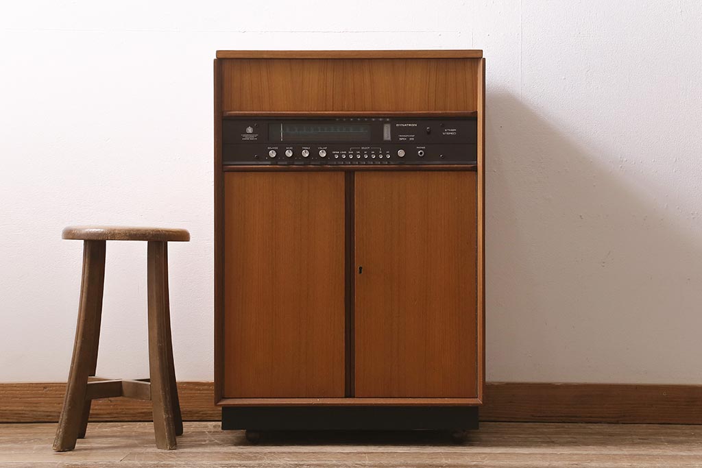 ジャンク品　イギリスビンテージ　Dynatron Radio Ltd・GOLDRING Lenco GL72　オーディオ機器付きキャビネット(ラジオグラム、レコードプレイヤー、ミュージックキャビネット、ヴィンテージ)(R-043607)