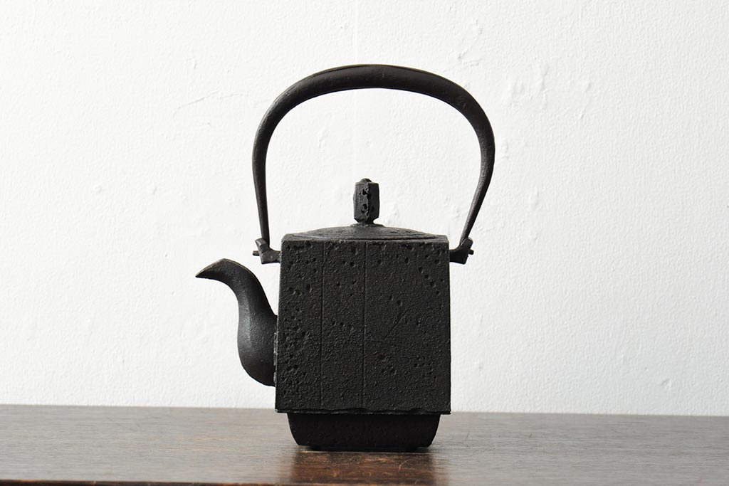 長谷川雅山　方客手取釜　鉄瓶　共箱付(茶道具)(R-043613)