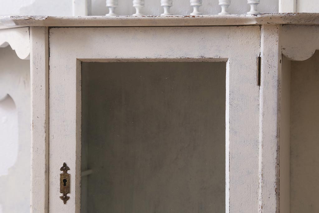 アンティーク家具　フランスアンティーク　オーク材　シャビーなペイントがおしゃれなウォールキャビネット(壁掛け収納棚、ウォールシェルフ)(R-043691)