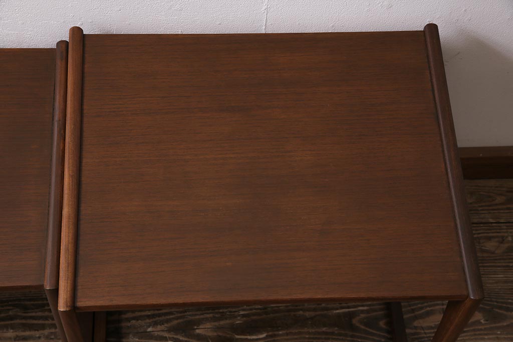 ヴィンテージ家具　北欧ビンテージ　G-PLAN(ジープラン)　チーク材　温かみのある木味が魅力のネストテーブル(サイドテーブル)(R-043698)