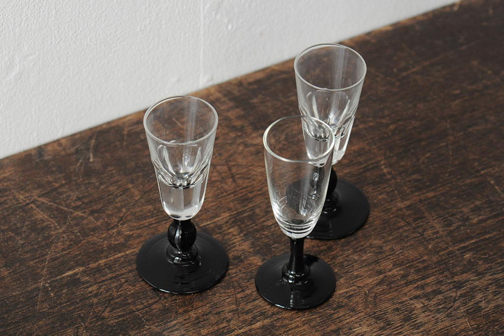 大正期　黒エナメル足　リキュールグラス3客セット(和ガラス、酒器)(R-043728)
