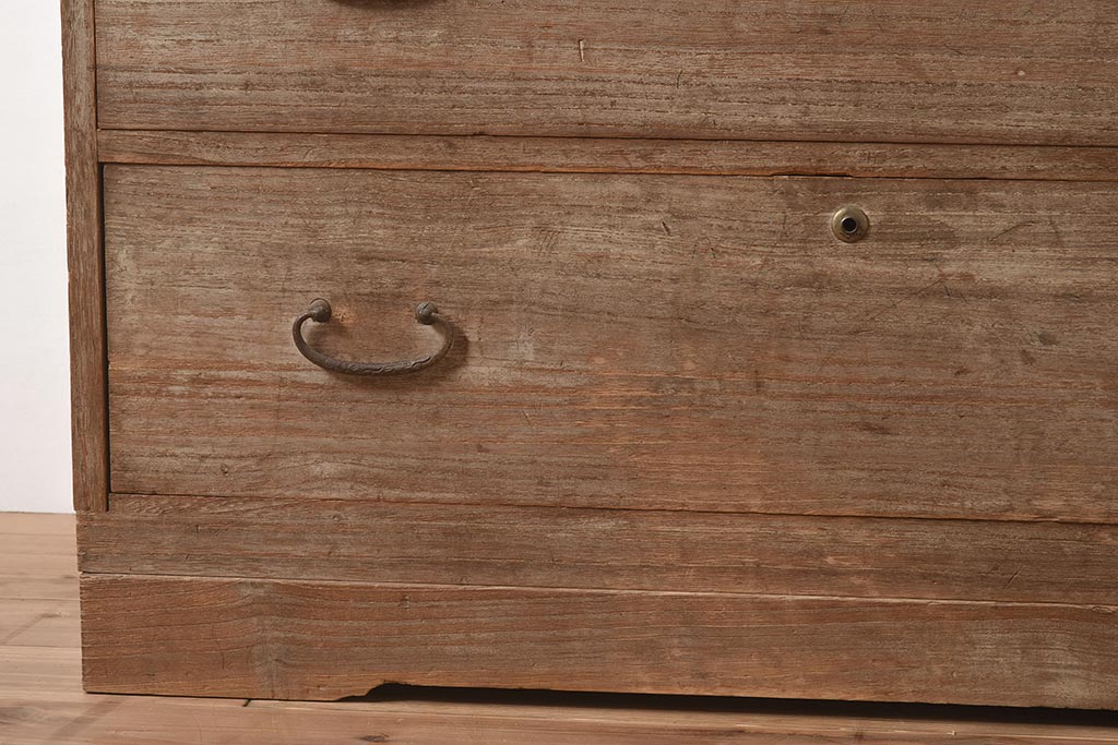 アンティーク家具　昭和中期　前面桐材　すっきりとした佇まいのシンプルな重ねタンス(衣装箪笥、和箪笥、引き出し、チェスト、桐箪笥、桐たんす)(R-043788)