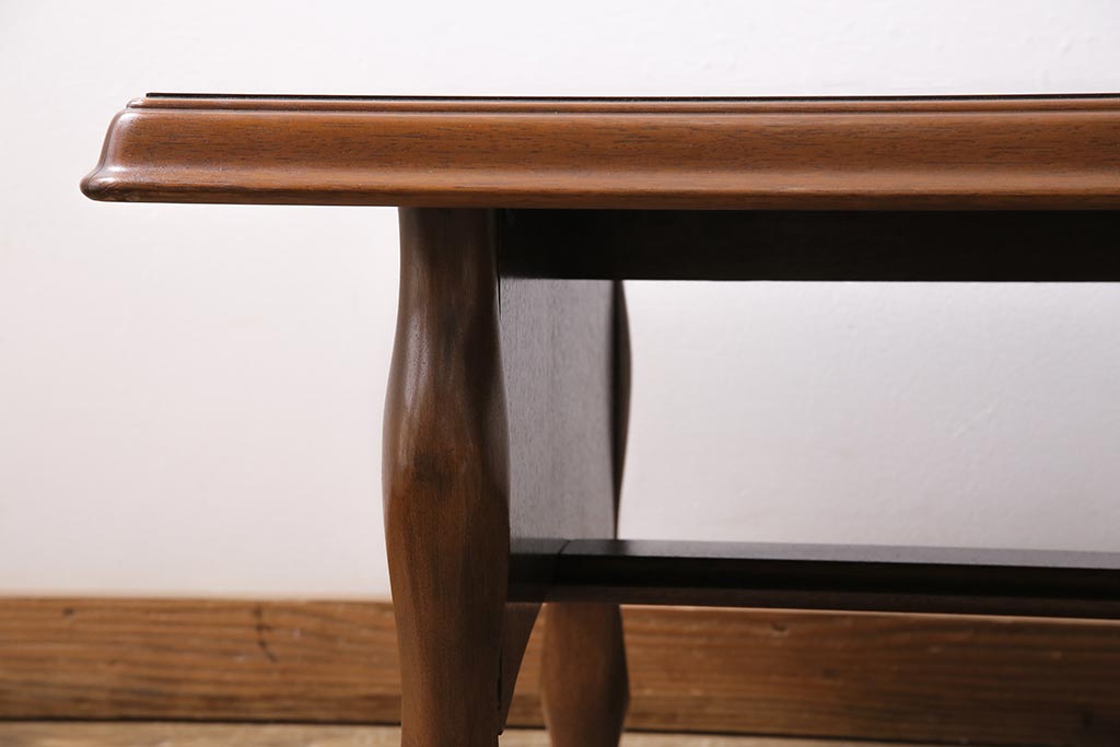 ビンテージ家具　オールドマルニ　maruni(マルニ木工)　クラシカルな雰囲気づくりにおすすめなセンターテーブル(コーヒーテーブル、リビングテーブル)(R-043795)