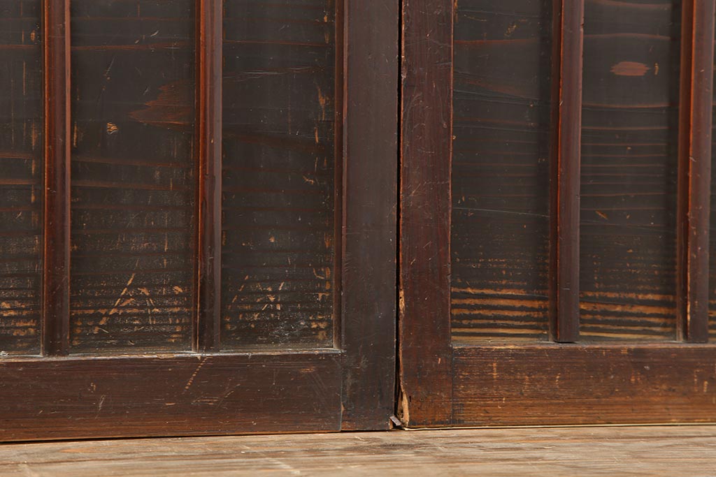 アンティーク建具　古民家スタイルや趣のある和空間におすすめな板戸4枚セット(格子戸)(R-043812)