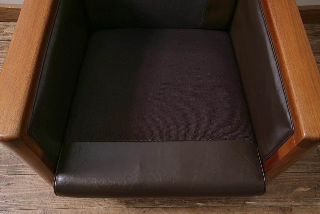 ヴィンテージ家具　オールドマルニ　maruni(マルニ木工)　スタイリッシュなデザインが魅力の一人掛けソファ(1シーター、1Pソファ、ビンテージ)(R-043823)