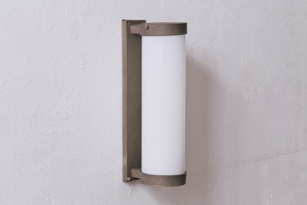 アンティーク照明　和製アンティーク　昭和中期　シンプルでレトロなウォールライト(壁掛け照明)(R-043828)