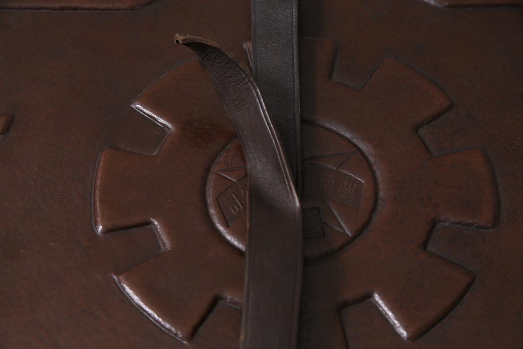 アンティーク雑貨　昭和初期　凝ったデザインがお洒落なトランク(鞄、カバン、収納、ディスプレイ)(R-043844)