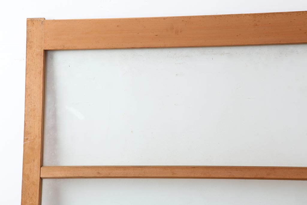レトロ建具　昭和レトロ　昭和後期　ヒノキ材　素朴な風合いが魅力のガラス戸1枚(引き戸、玄関戸)(R-043850)
