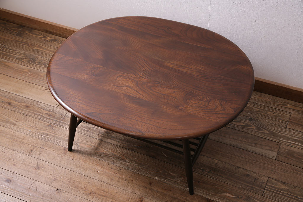 ヴィンテージ家具　イギリス　ERCOL(アーコール)　ニレ材　マガジンラック付き　落ち着いた色合いのコーヒーテーブル(センターテーブル、リビングテーブル、ビンテージ)(R-043901)