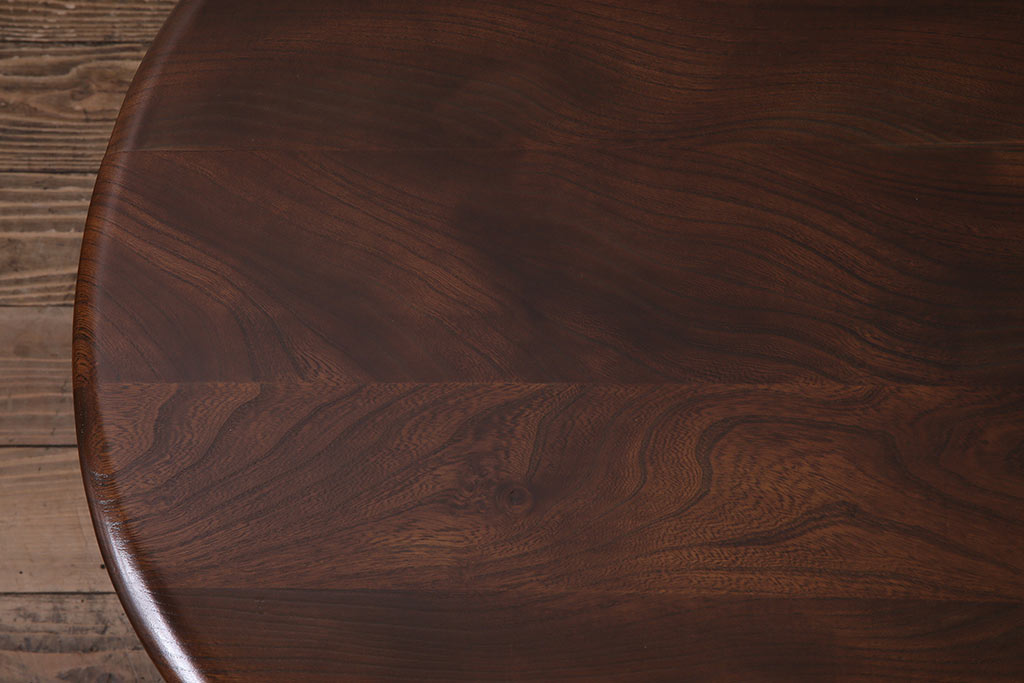 ヴィンテージ家具　イギリス　ERCOL(アーコール)　ニレ材　マガジンラック付き　落ち着いた色合いのコーヒーテーブル(センターテーブル、リビングテーブル、ビンテージ)(R-043901)