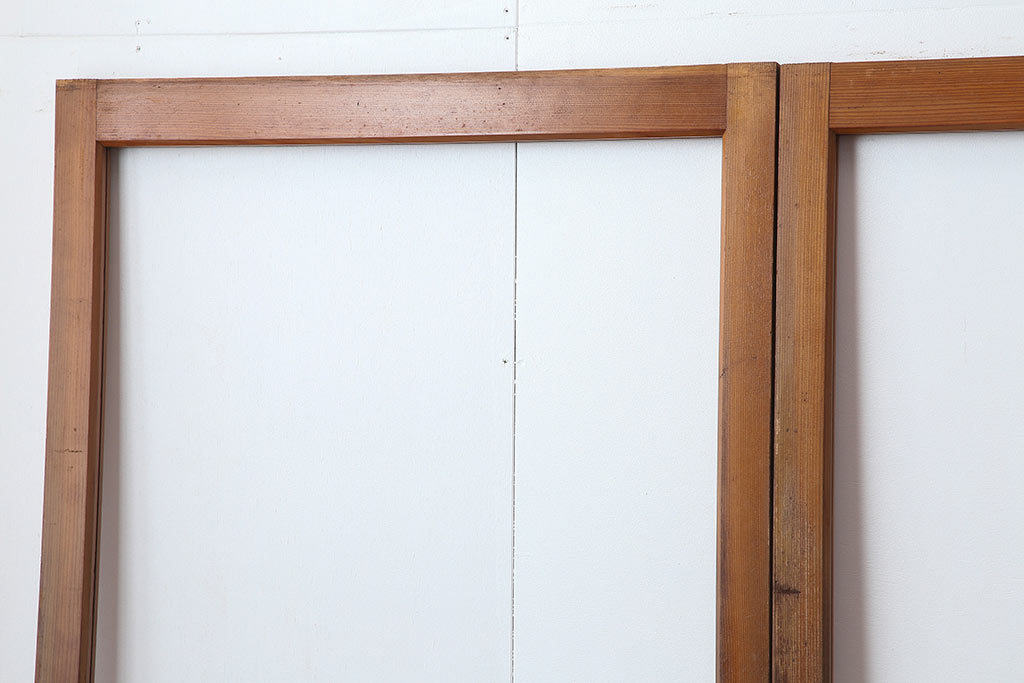 アンティーク建具　昭和後期　レトロガラス入り　シンプルなデザインのガラス戸4枚セット(引き戸)(R-043908)