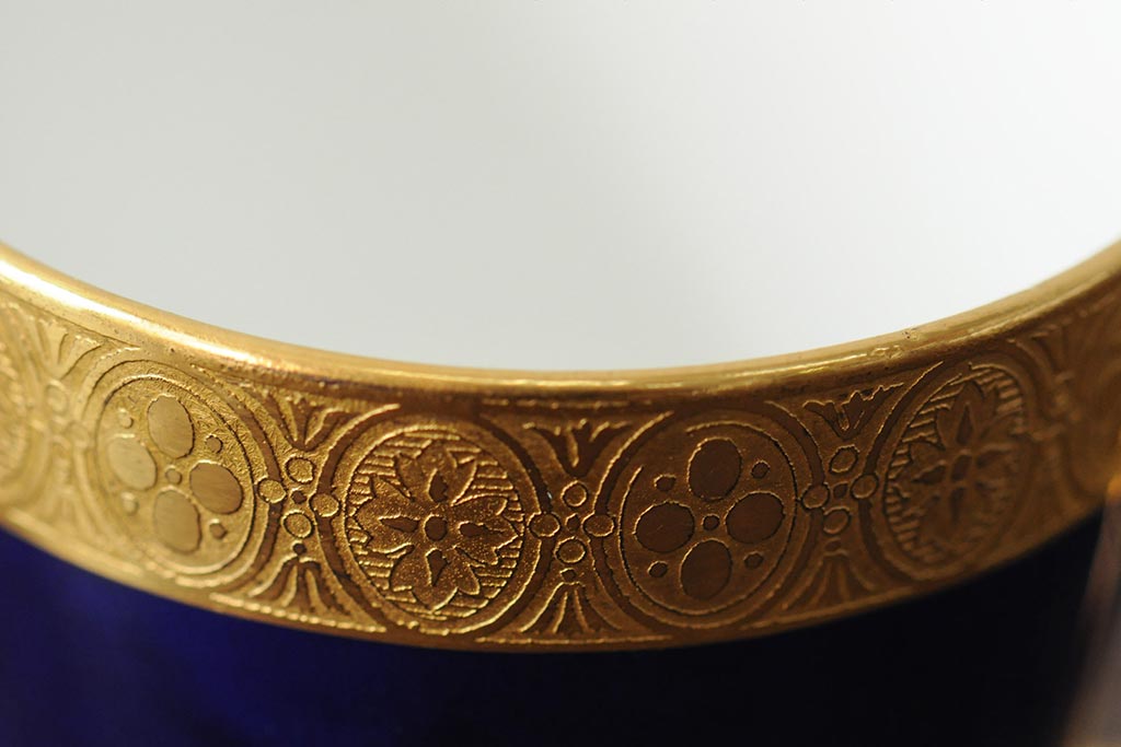 ヴィンテージ　イギリス　MINTON(ミントン)　コバルトブルー　金彩　カップ&ソーサー(デミタスカップ、洋食器、陶磁器、ビンテージ)(R-043963)