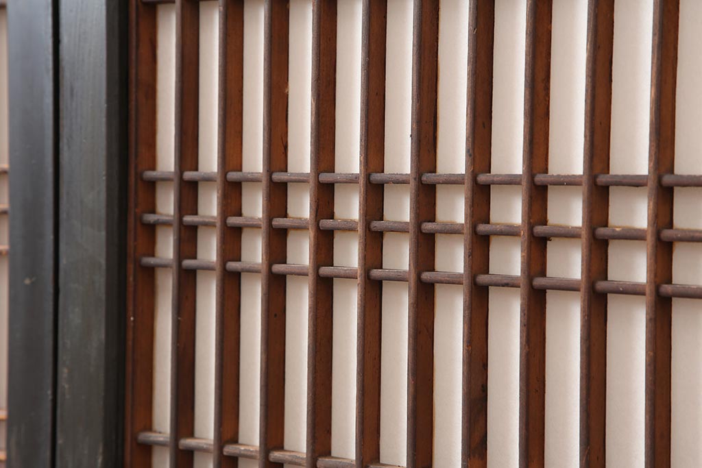 アンティーク建具　明治大正期　上品な空間作りにおすすめの格子帯戸2枚セット(引き戸、障子戸)(R-043990)