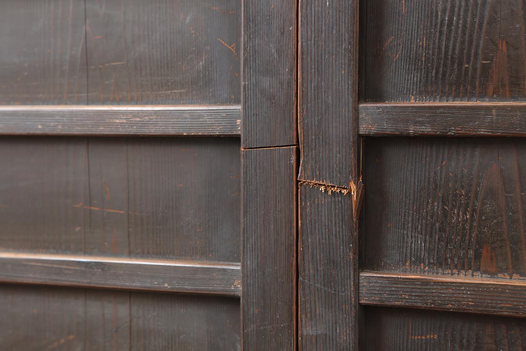 アンティーク建具　明治大正期　古い木の温かみが感じられる舞良戸2枚セット(板戸、引き戸)(R-043996)