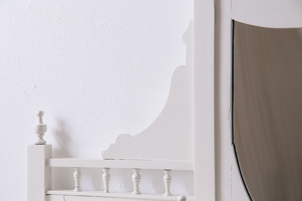 アンティーク家具　鏡付き　フランスアンティークのペイントキャビネット(ドレッサー、パーラーキャビネット)(R-044012)