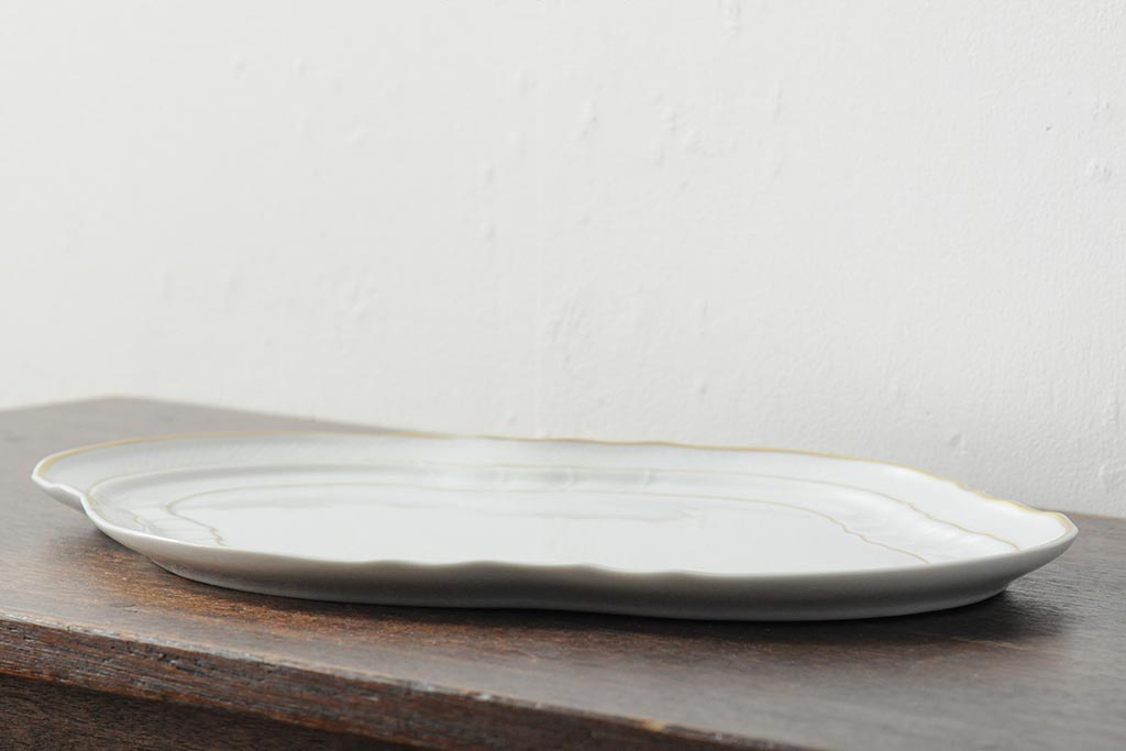 中古　ハンガリー　HOLLOHAZA(ホロハーザ)　Pannonia(パノニア)　プレート(トレー、変形皿、洋食器)(R-044020)