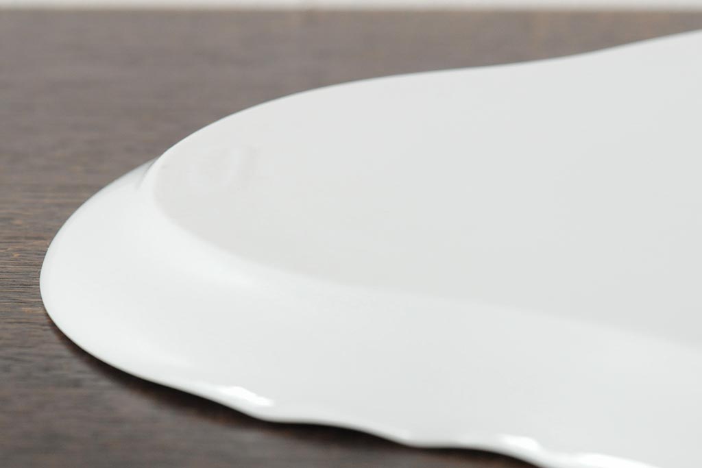 中古　ハンガリー　HOLLOHAZA(ホロハーザ)　Pannonia(パノニア)　プレート(トレー、変形皿、洋食器)(R-044020)