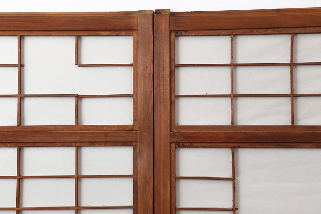 アンティーク建具　昭和中期　腰板ケヤキ材　裏障子付き　和の趣を演出する上手物の万本格子戸4枚セット(引き戸、障子戸)(R-044033)