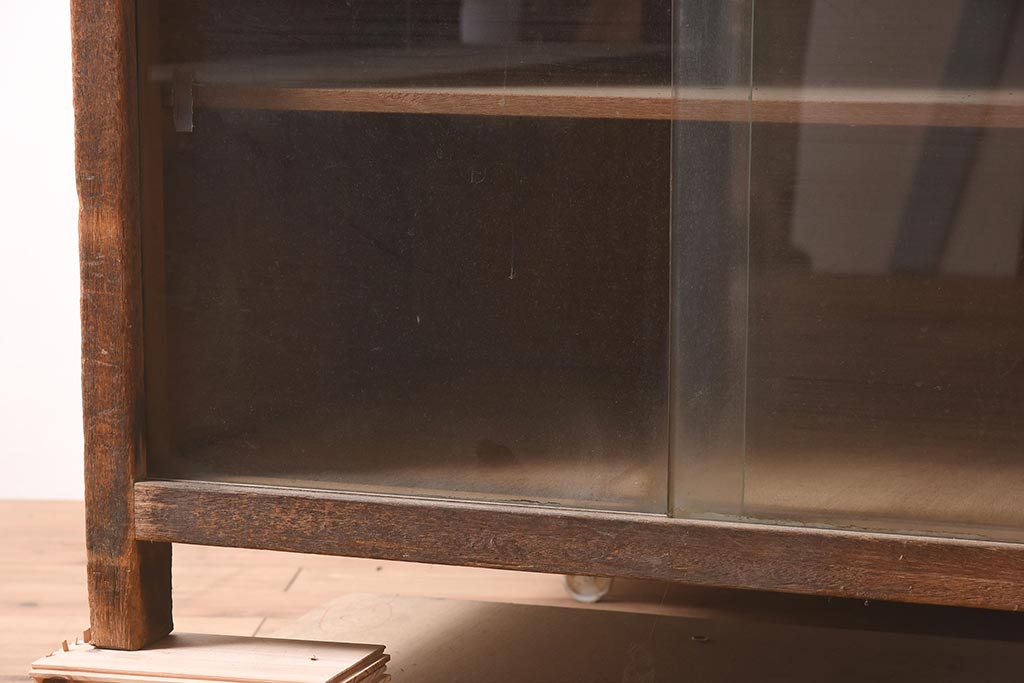 レトロ家具　昭和初期　古い商店で使われていたレトロなラック陳列棚(ガラス戸棚、収納棚、飾り棚)(R-044034)