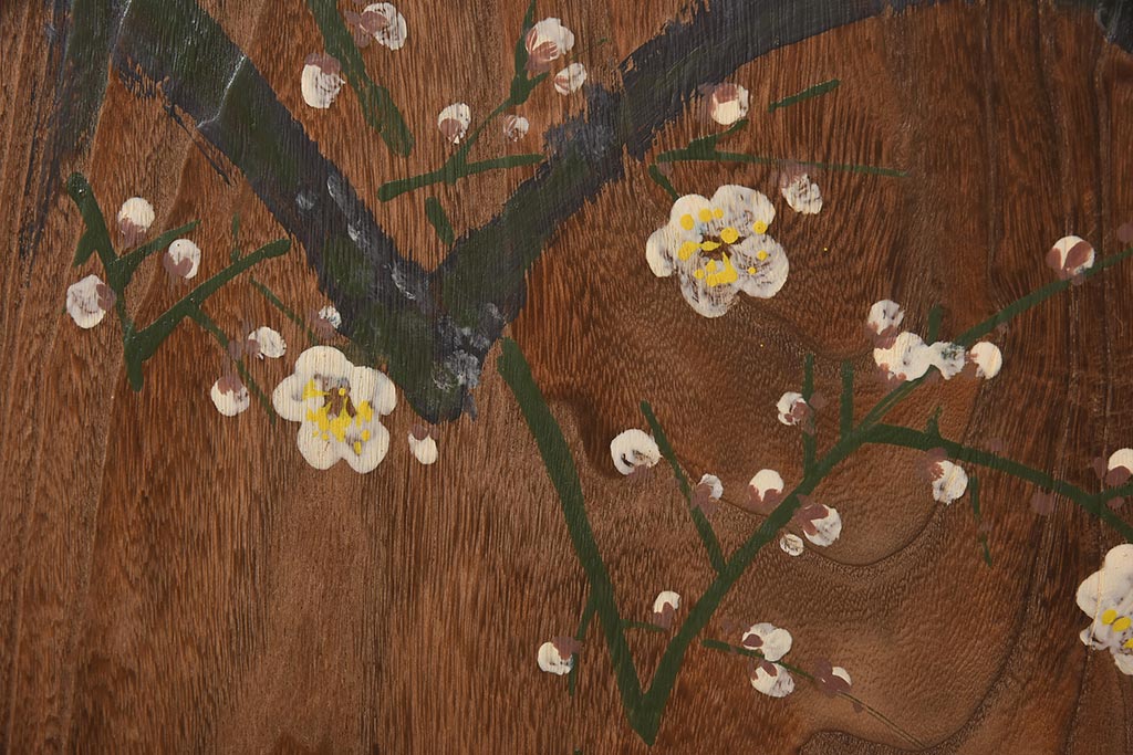 ビンテージ家具　昭和中期　総桐材・縁桑材　梅の図が目を引くワードローブ(洋服箪笥)(R-044035)