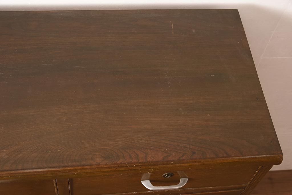 ヴィンテージ家具　ナラ材　味のある木肌が魅力的なチェスト(引き出し、衣装タンス、ビンテージ)(R-044068)