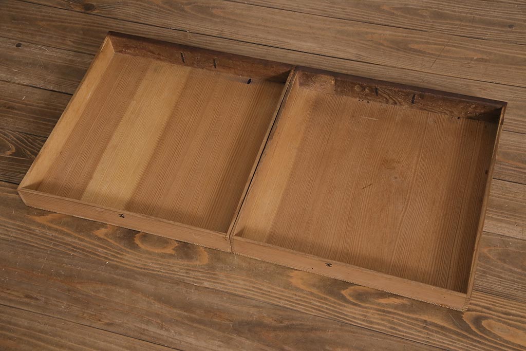 アンティーク家具　上手物　前面ケヤキ　玉杢や凝ったつくりが素晴らしい組子入り関東水屋箪笥・上段(茶箪笥)(R-044171)