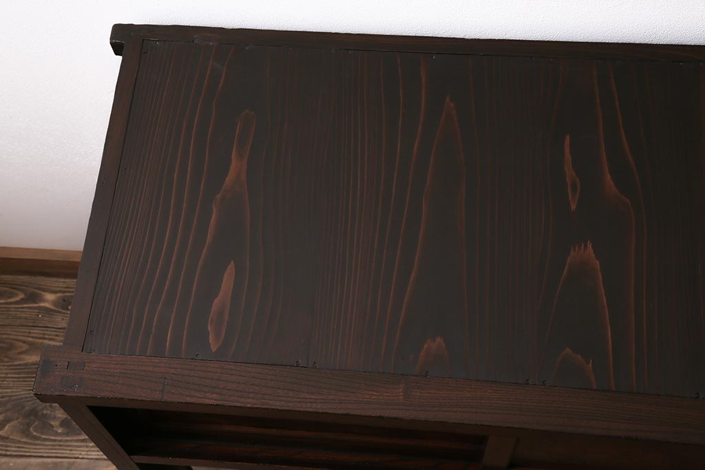 アンティーク家具　上手物　前面ケヤキ　玉杢や凝ったつくりが素晴らしい組子入り関東水屋箪笥・上段(茶箪笥)(R-044171)