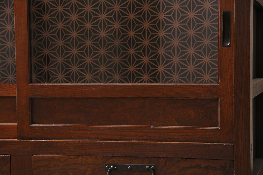 アンティーク家具　上手物　前面ケヤキ　玉杢や凝ったつくりが素晴らしい組子入り関東水屋箪笥・上段(茶箪笥)(R-044171)