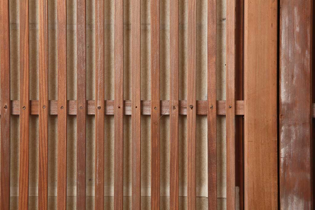 アンティーク建具　昭和初期　裏障子付き　幅狭タイプ　和の雰囲気を高める格子戸4枚セット(引き戸、障子戸)(R-044190)