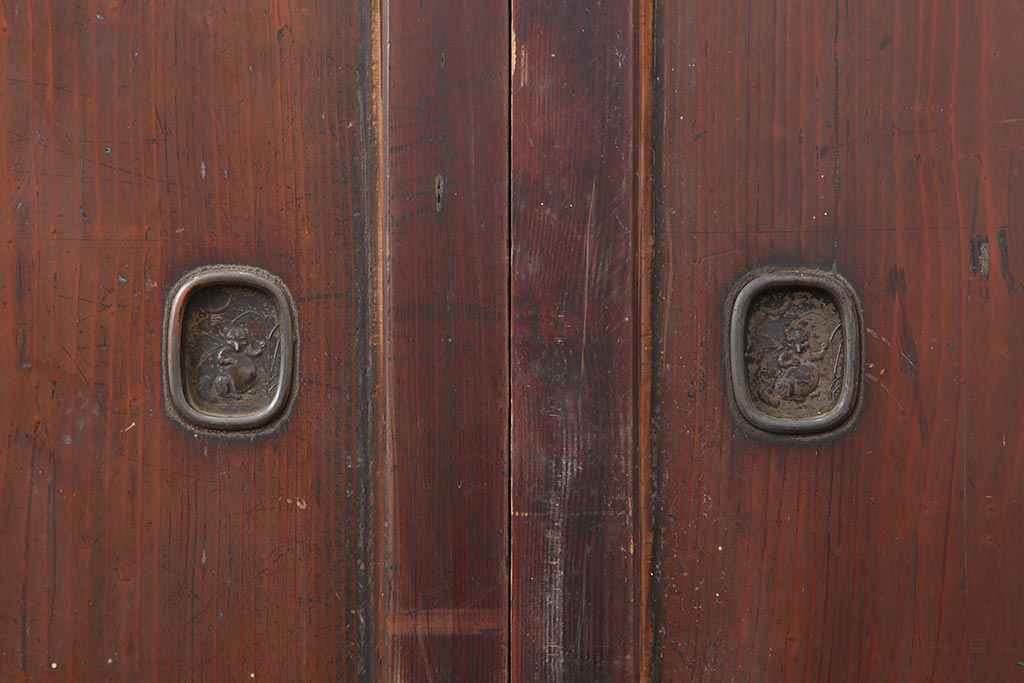 アンティーク建具　和製アンティーク　明治期　タヌキの意匠の引手が味わい深い板戸4枚セット(建具、引き戸)(R-044272)