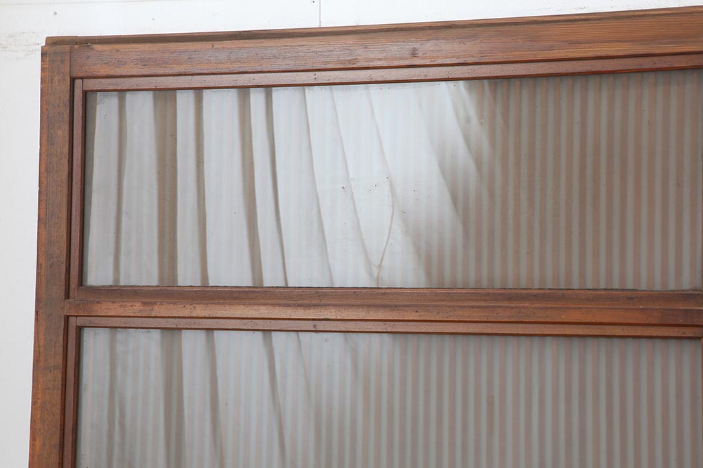 アンティーク建具　昭和中期　腰板ケヤキ材　裏障子付き　和の趣を演出する上手物の格子戸3枚セット(引き戸、障子戸)(R-044282)