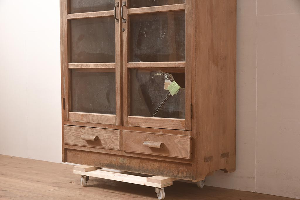 アンティーク家具　昭和初期　ナラ材　使い勝手の良いシンプルな収納棚(本箱、食器棚、キャビネット)(R-044301)
