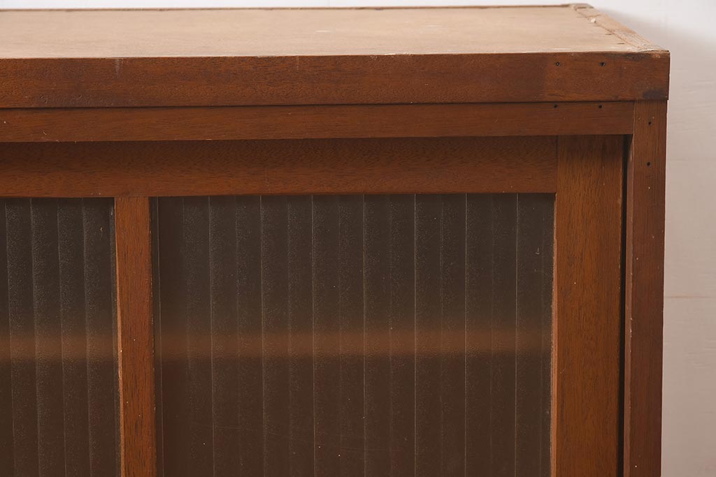アンティーク家具　昭和中期　銀モールガラス入り　大型サイズのレトロな重ね戸棚(収納棚、食器棚、キャビネット)(R-044307)