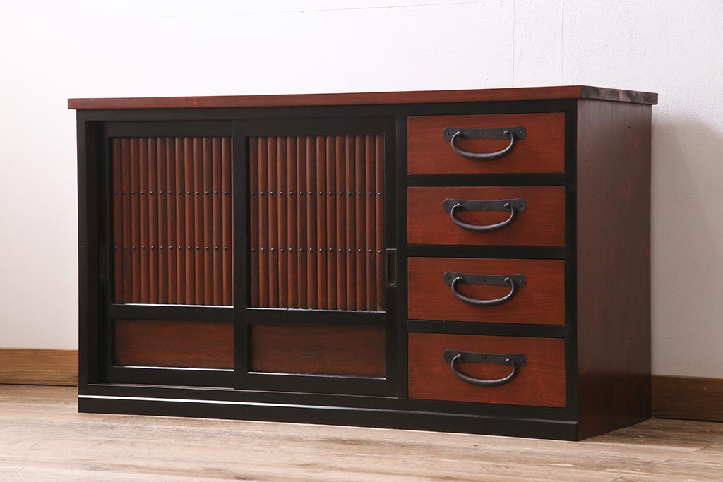 ラフジュ工房オリジナル　古建具リメイク　粋なコントラストが目を引く引き出し付きローボード(収納棚、戸棚、テレビ台、テレビボード)(R-044312)