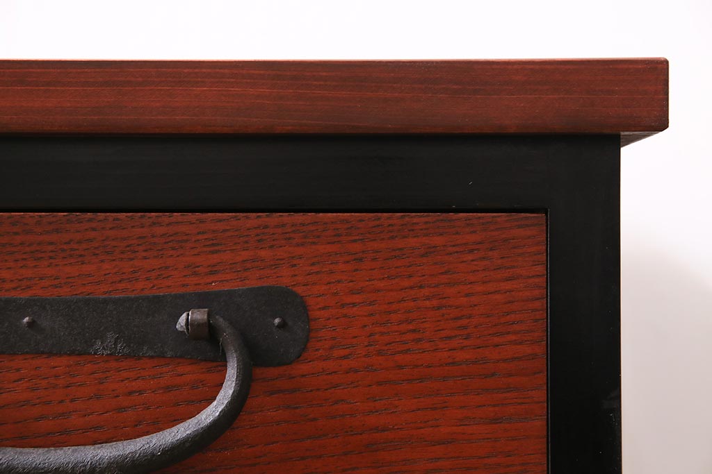 ラフジュ工房オリジナル　古建具リメイク　粋なコントラストが目を引く引き出し付きローボード(収納棚、戸棚、テレビ台、テレビボード)(R-044312)