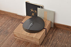 岡本太郎　太陽の顔　黒い太陽　大阪万博(共箱)(R-044332)