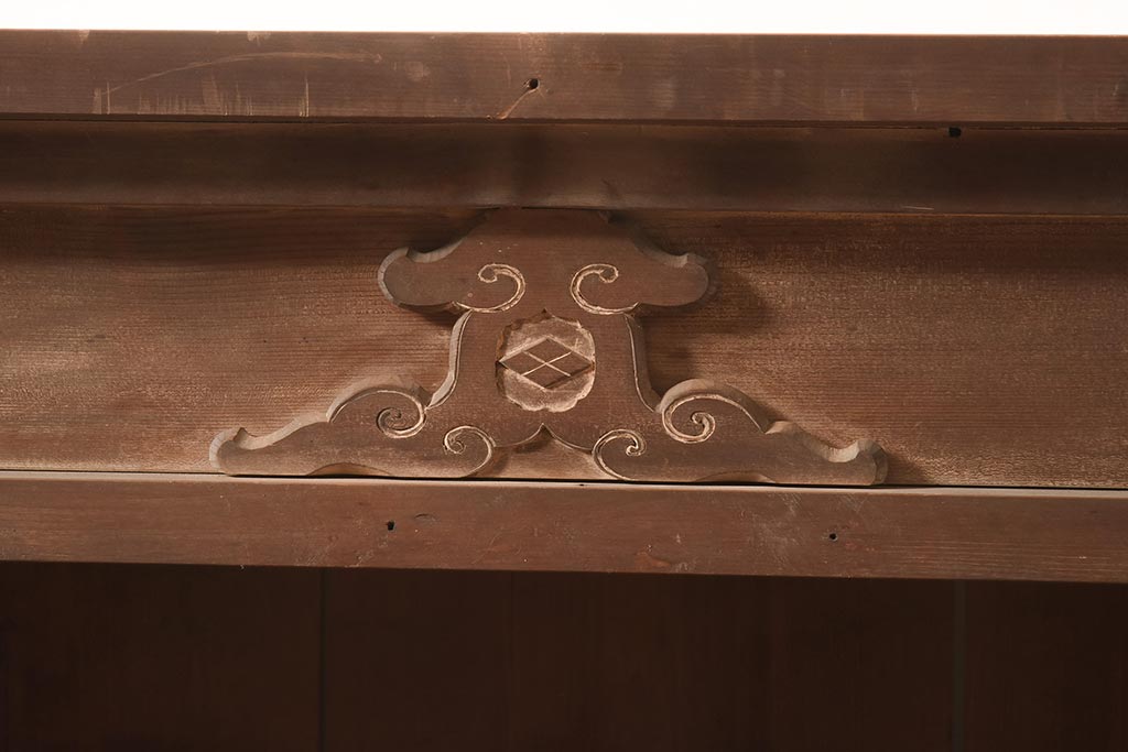 アンティーク家具　明治大正期　凝った文様の意匠が目を引く木製棚(収納棚、飾り棚、オープンラック、シェルフ)(R-044346)