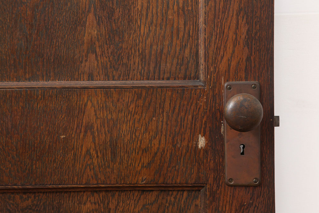 アンティーク建具　昭和初期　突き板仕上げ　独特な木目が目を引く木製ドア(木製扉)(R-044367)