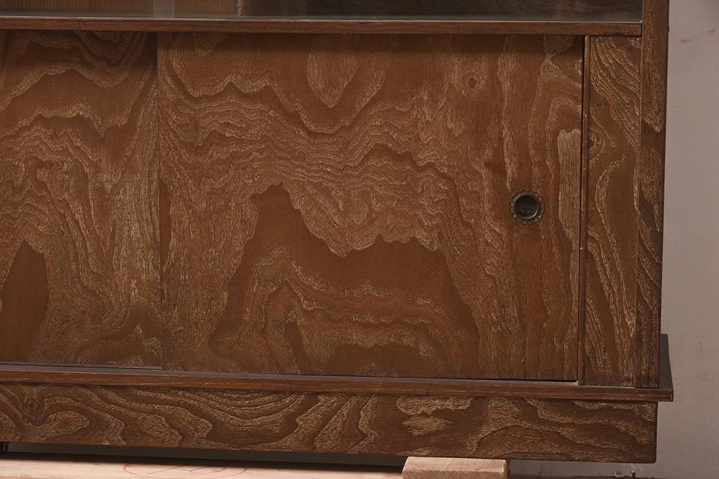 ビンテージ家具　和製ビンテージ　前面桑材貼り　和の風情漂う飾り棚(茶箪笥、茶棚、収納棚)(R-044375)