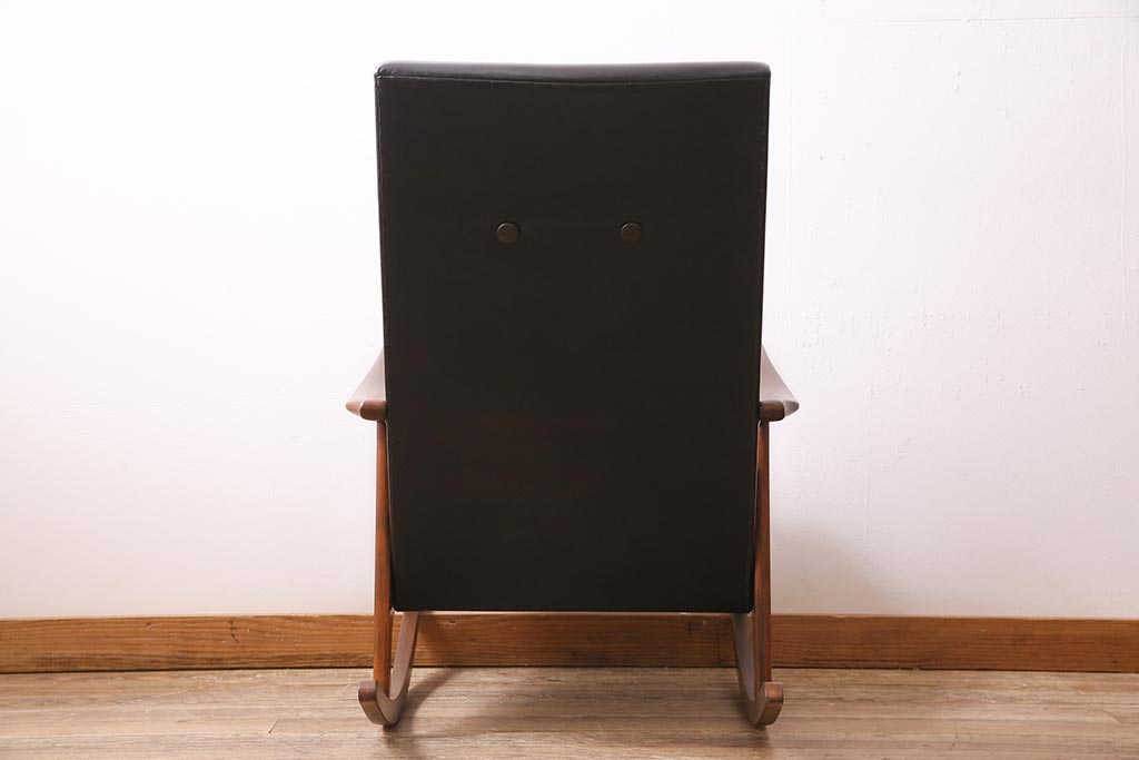 ヴィンテージ家具　和製ビンテージ　ブナ材　シックなオリジナル座面が魅力のロッキングチェア(アームチェア)(R-044509)
