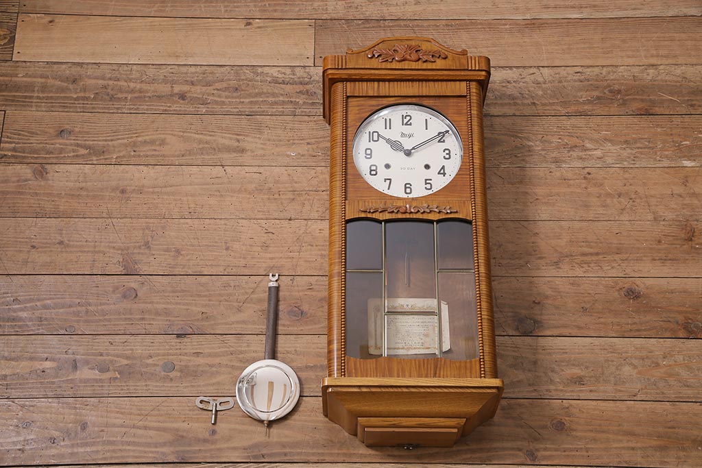 アンティーク雑貨　Meiji(明治時計社)　細かな彫りが美しいレトロな振り子時計(柱時計、掛け時計、ボンボン時計)(R-044551)